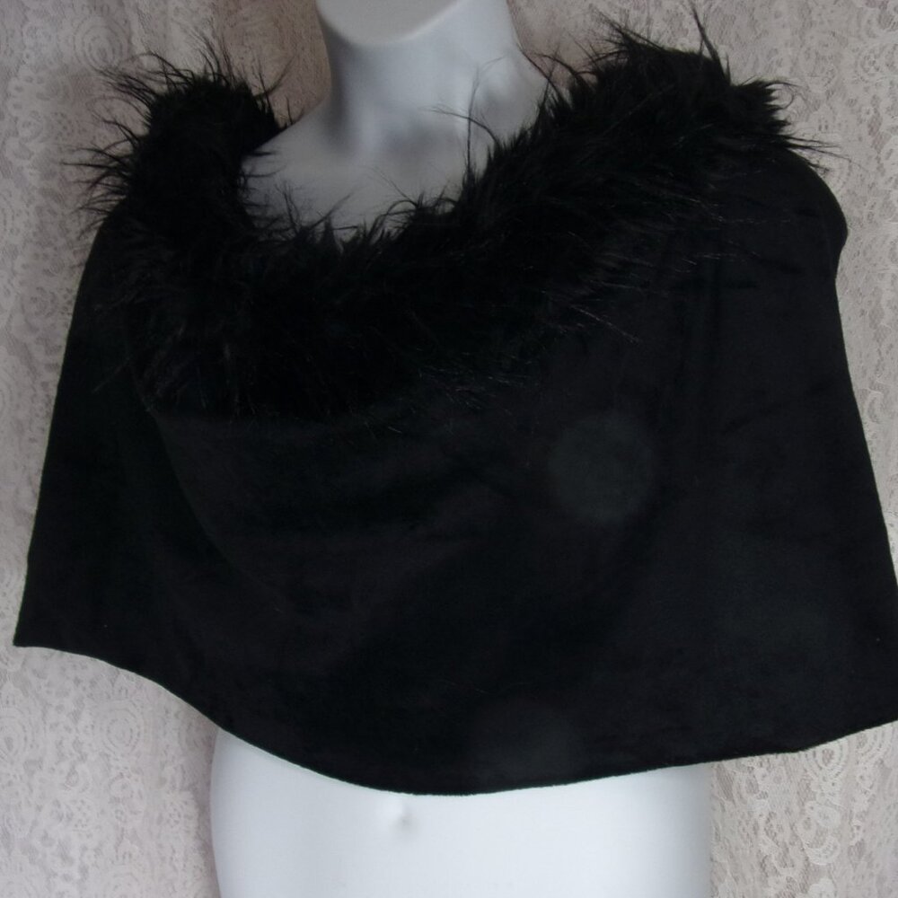Donna Saylers, Faux Fur, Black, Pullover, Wrap, Optional Snood, Plus NWOT